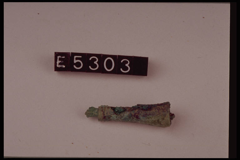 fibula ad arco composito - cultura di Golasecca (fine/inizio secc. VI/ V a.C.)