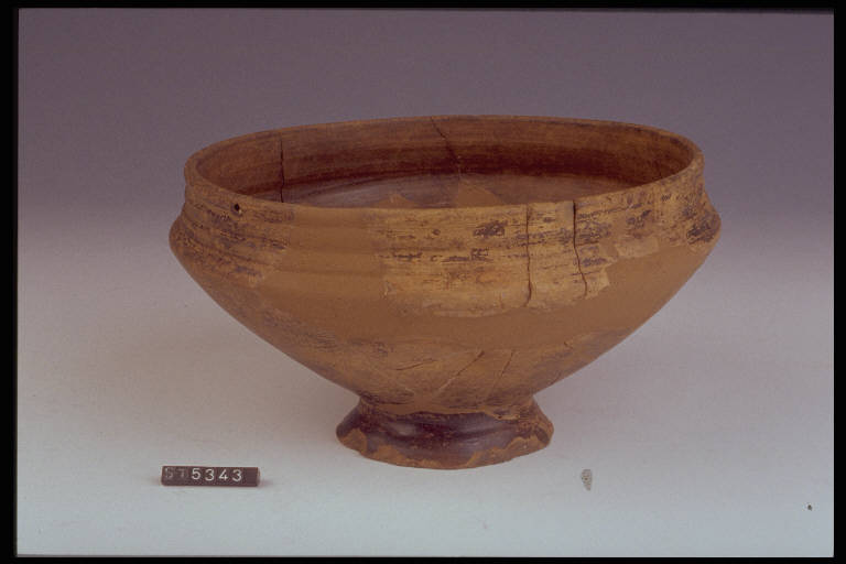 coppa troncoconica - cultura di Golasecca (prima metà sec. VI a.C.)