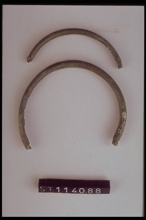 armilla a capi aperti - cultura di Golasecca (terzo quarto sec. VI a.C.)