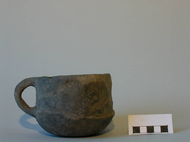 boccale cilindrico - cultura di Polada (Bronzo antico)