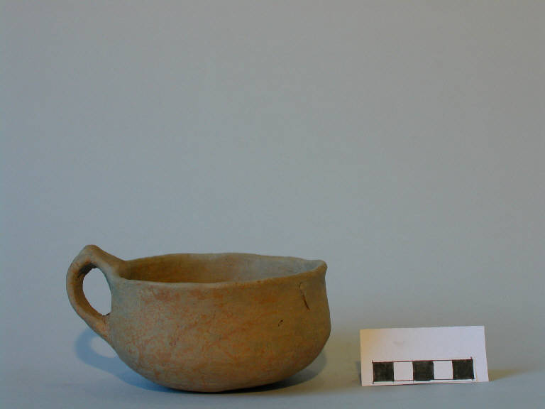 tazza carenata - cultura di Polada (Bronzo antico II)