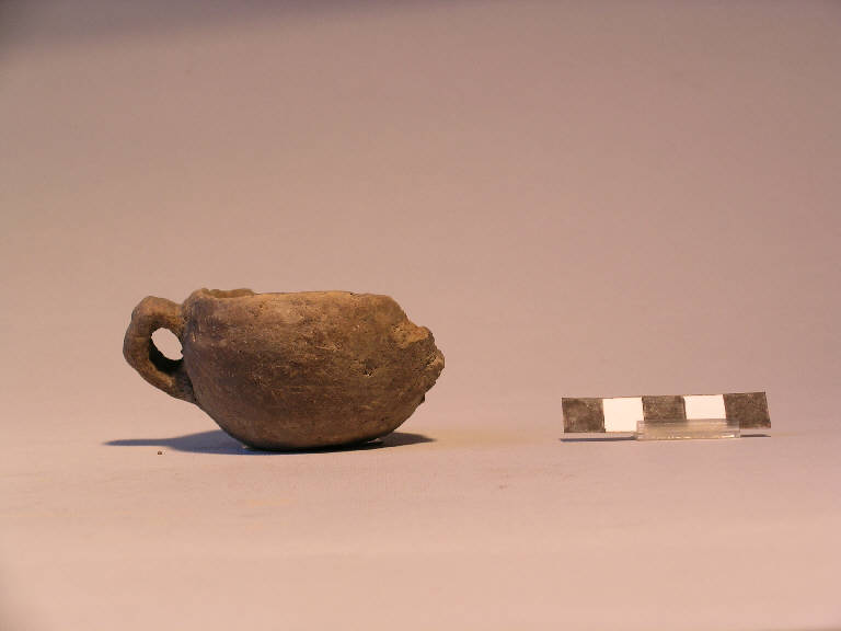 vasetto miniaturistico - cultura di Polada/palafitticolo-terramaricola (Bronzo antico II-medio I)