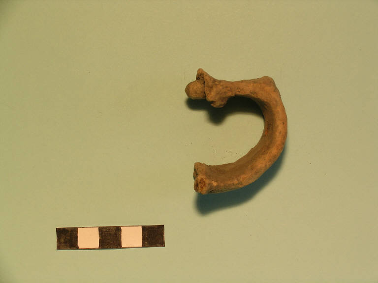 ansa a gomito - cultura di Polada (Bronzo antico II)