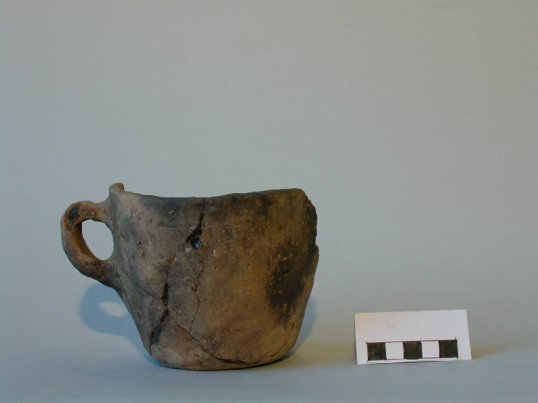 boccale troncoconico - cultura di Polada (Bronzo antico II)