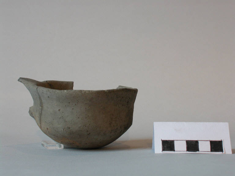tazza carenata - cultura palafitticolo-terramaricola (Bronzo antico II-medio I)