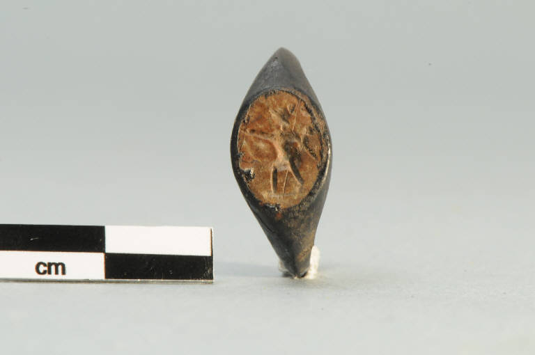 anello a castone - periodo romano (prima metà sec. II d.C.)