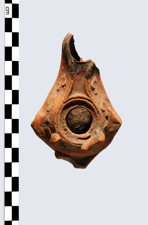 lucerna a corpo biconico - periodo romano (secc. I/II d.C.)