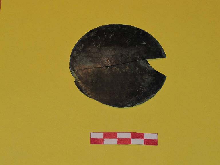 specchio/forma parzialmente ricostruibile - prima età romana imperiale (sec. I d.C.)
