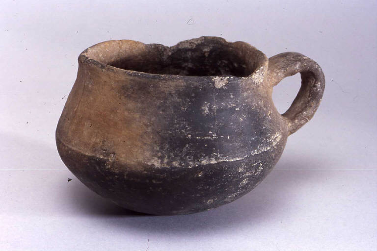 tazza - Cultura di Polada (Bronzo Antico)