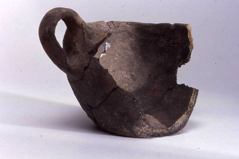 tazza - Cultura di Polada (Bronzo Medio II)