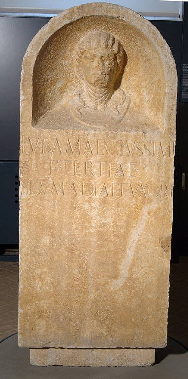 Stele centinata (sec. I)