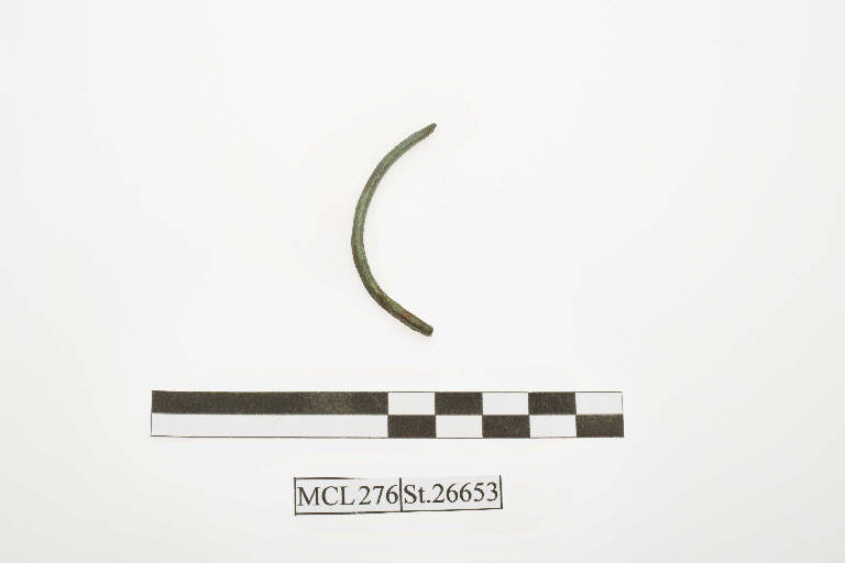 armilla a testa di serpente/ frammento - periodo tardo romano (sec. IV d.C.)