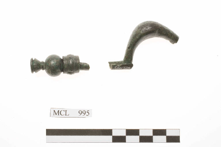 fibula a sanguisuga/ frammenti, tipo Tardo Alpino C - cultura di Golasecca (prima metà sec. IV a.C.)