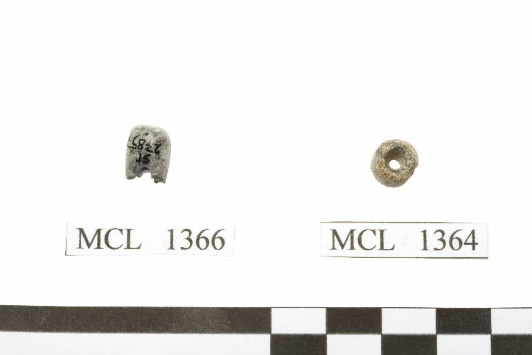 pendaglio/ frammento - età del Rame (mill. III a.C.)