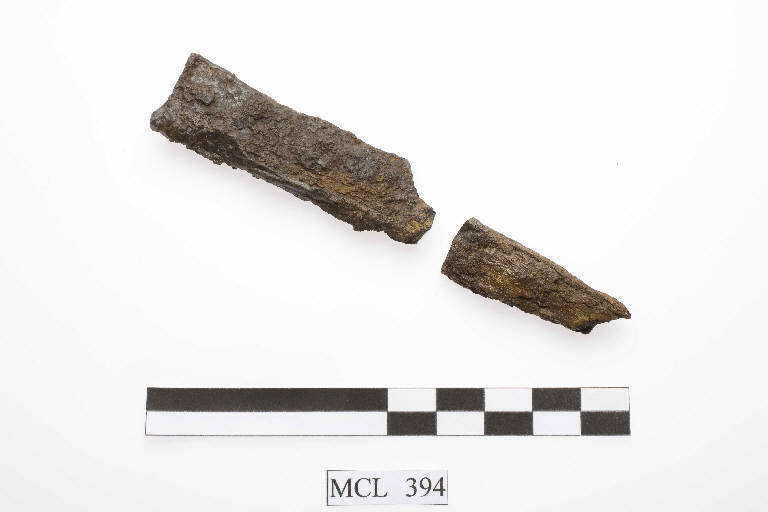 codolo di coltello/ frammenti - periodo altomedievale (sec. VI-VII d.C.)