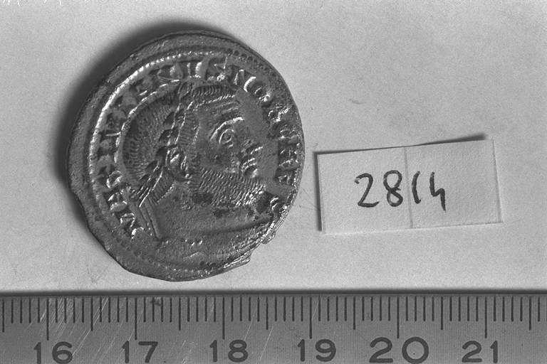 follis - età imperiale romana (sec. IV d.C.)