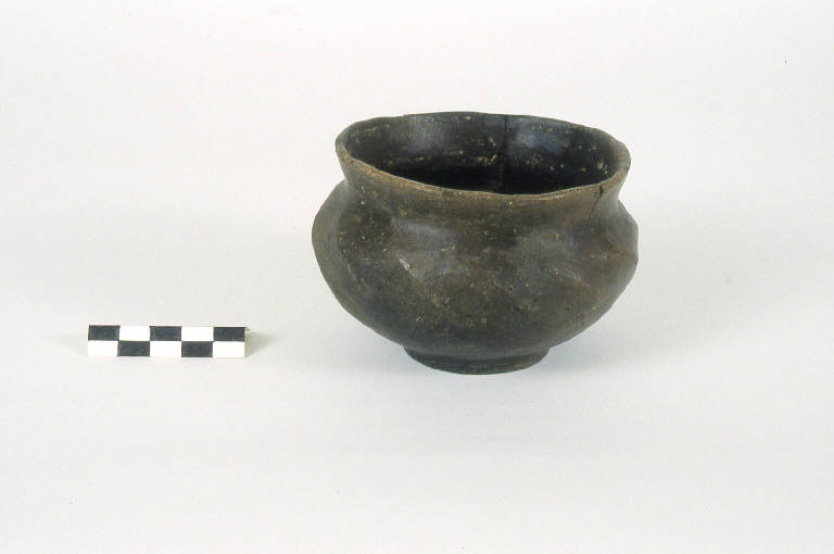 bicchiere - prima età del ferro (G I B) (seconda metà sec. VIII a.C.)