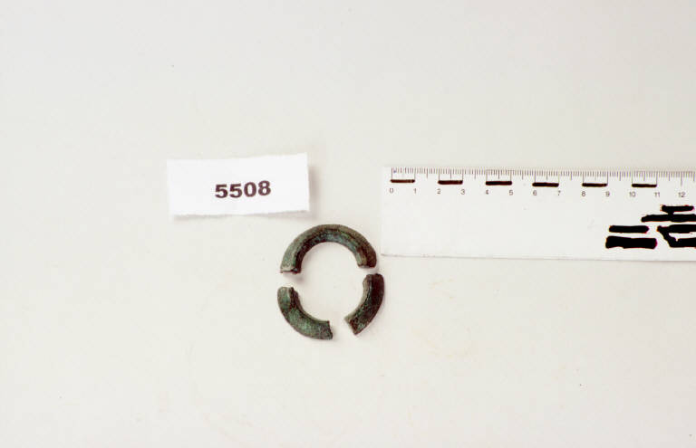 anello / bracciale - prima età del ferro (G I A 2) (prima metà sec. VIII a.C.)