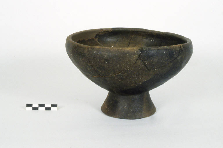 coppa - prima età del ferro (G I C) (sec. VII a.C.)