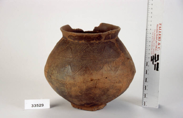 urna biconica - prima età del ferro (G I A 2) (prima metà sec. VIII a.C.)