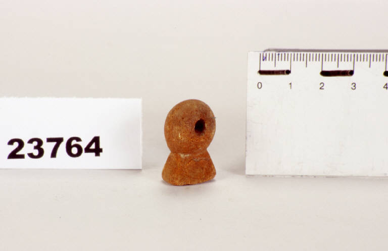 pendente, IN AMBRA - prima età del ferro (G II B) (fine/inizio sec. VI-V a.C.)
