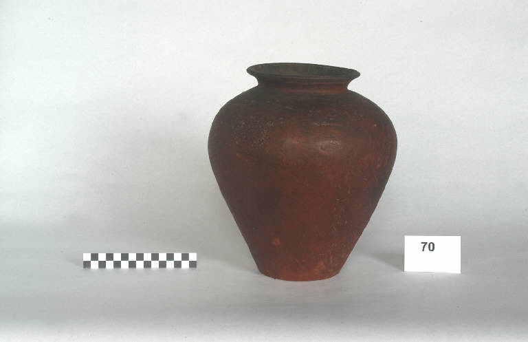 urna situliforme - cultura golasecchiana (prima età del Ferro)