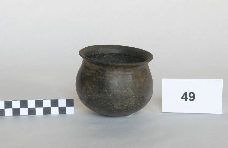 bicchiere globulare - cultura golasecchiana (prima età del Ferro)