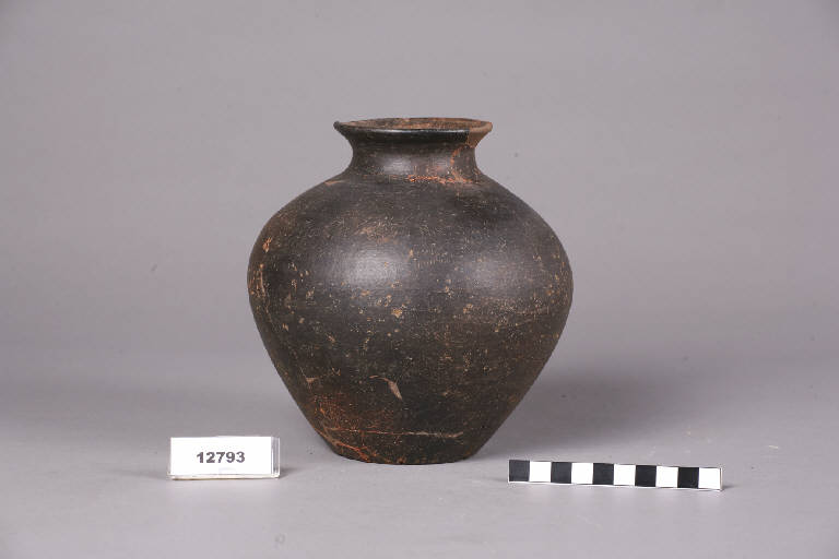 vaso globulare - cultura golasecchiana (prima età del Ferro)