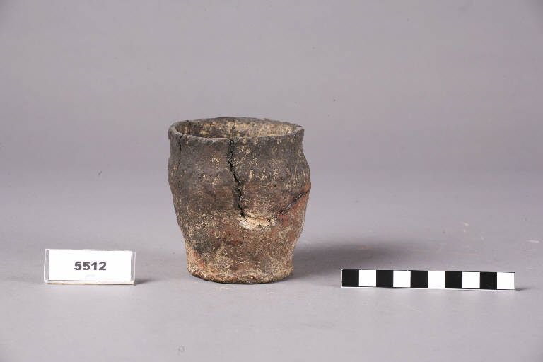 bicchiere troncoconico - cultura golasecchiana (prima età del Ferro)