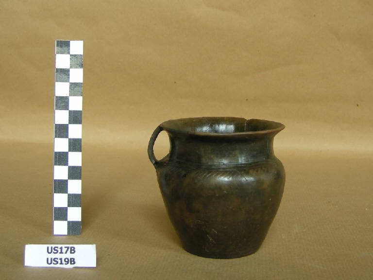 bicchiere situliforme - cultura di Golasecca (prima età del Ferro)