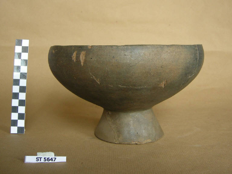 coppa troncoconica - cultura di Golasecca (sec. VII a.C.)
