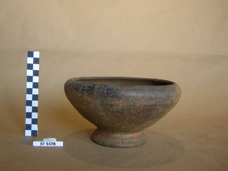 ciotola - cultura di Golasecca (fine/inizio sec. VII a.C.)