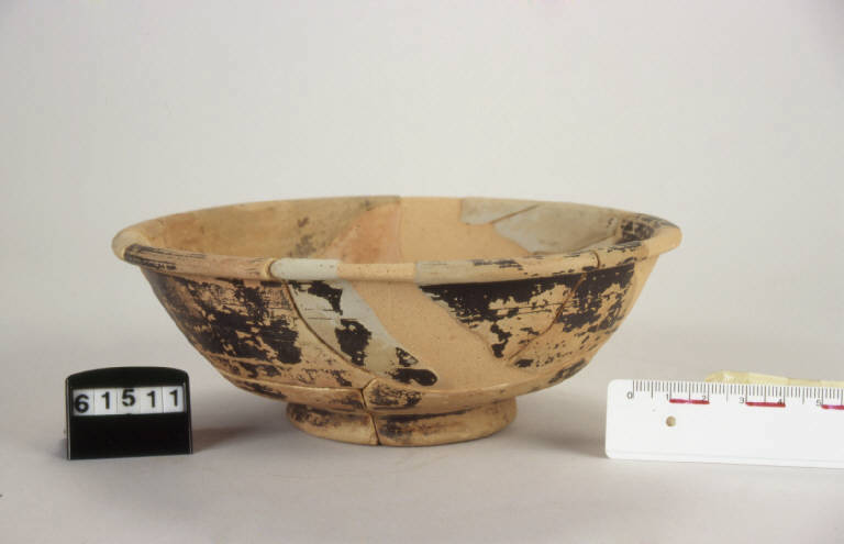 ciotola, Lamboglia 28, ceramica campana B - fase augustea (fine/inizio secc. I a.C. - I d.C.)