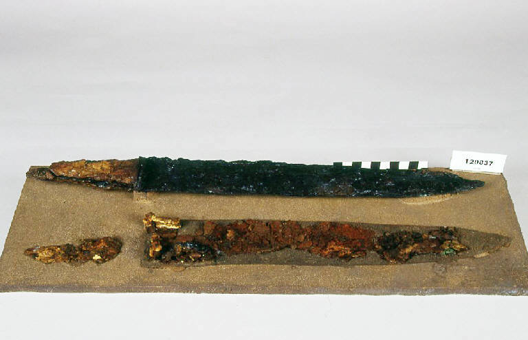scramasax - produzione longobarda (prima metà sec. VII d.C.)