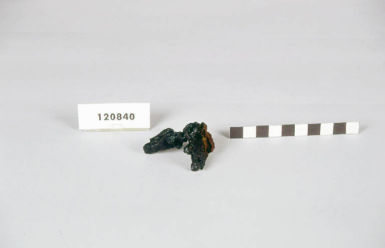 placca - produzione longobarda (prima metà sec. VII d.C.)