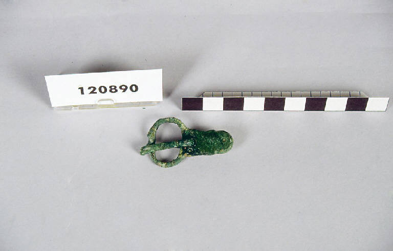 fibbia - produzione longobarda (prima metà sec. VII d.C.)