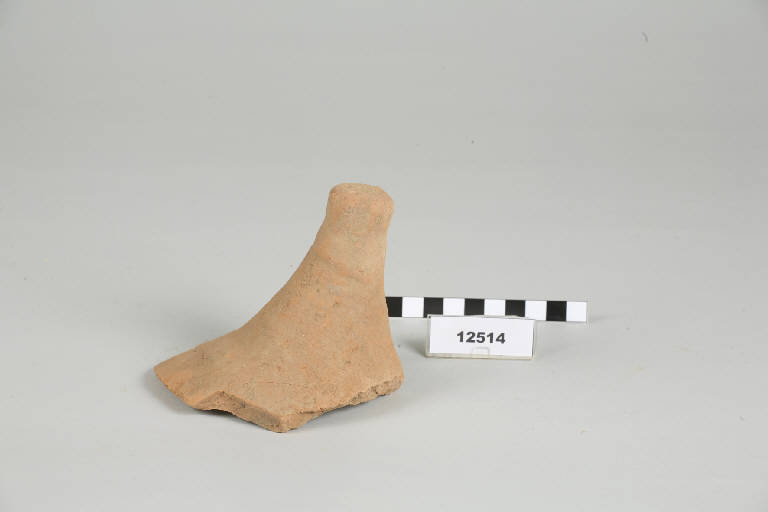puntale di anfora - periodo romano imperiale (seconda metà sec. I d.C)