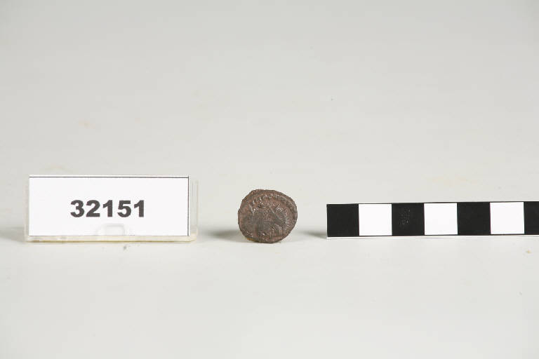 moneta - periodo romano imperiale (inizio sec. IV d.C.)