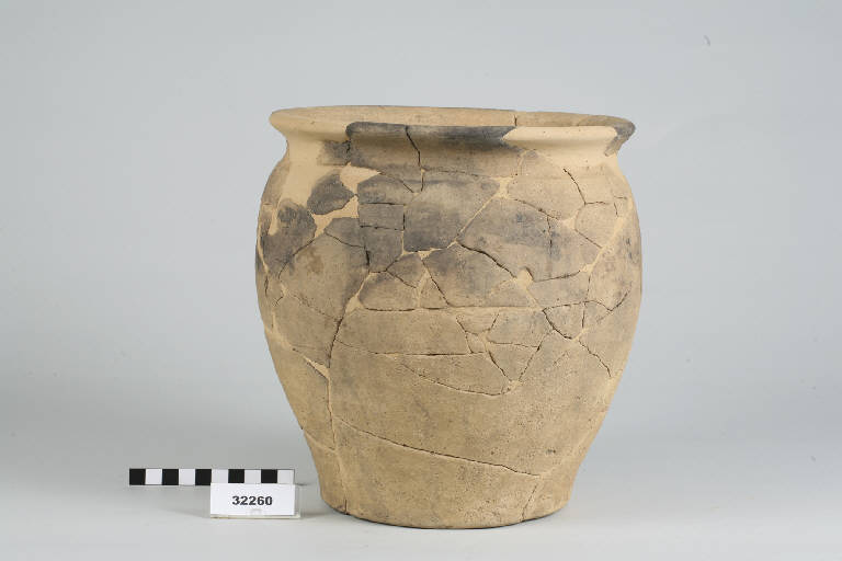 urna - periodo romano imperiale (sec. II d.C)