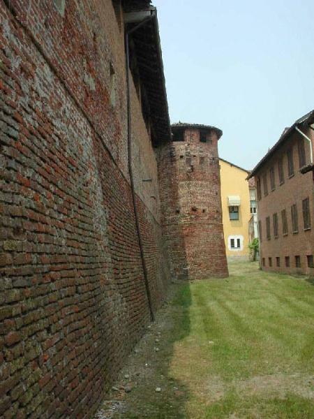 Muro di cinta del castello di Gambolò