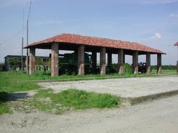 Portico della cascina Videserto