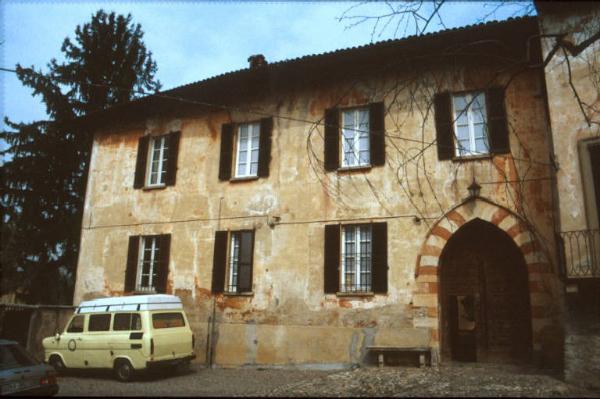 CASTELLO DI BIZZOZERO - complesso
