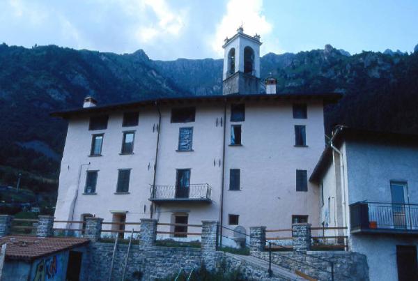 Residenza annessa alla chiesa dei SS. Pietro e Paolo