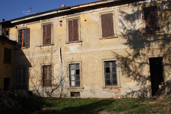 Casa a corte Via Trento 12 - complesso