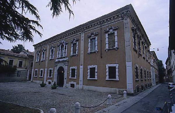 Palazzo Martinengo da Barco