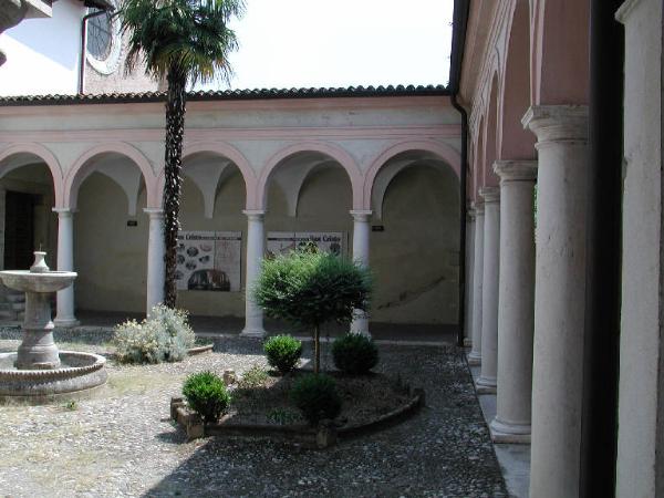 Chiostro d'ingresso del Convento di S. Cristo
