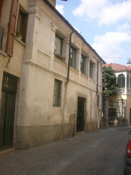 Palazzo Via Zanardelli 310