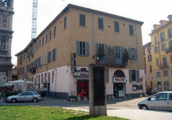 Casa di Piazza S. Stefano n.12