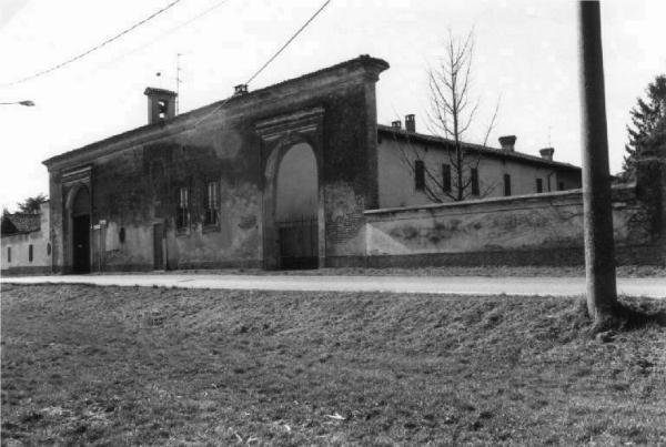 Cascina Via Piave 2 - complesso