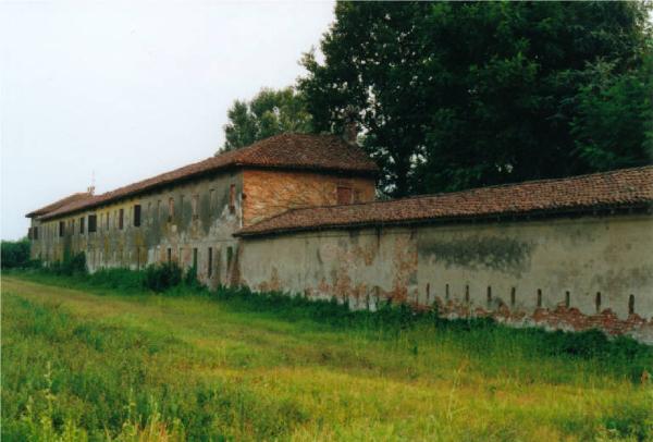 Cascina Cavarezza Giovane - complesso